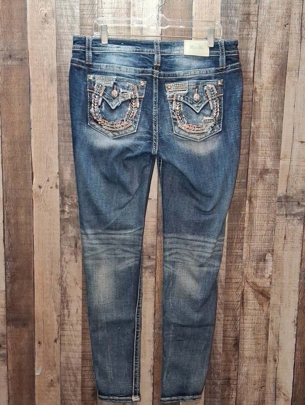 Gorgeous Women's Miss Me Mid Rise Skinny Jeans New Style. Size 32